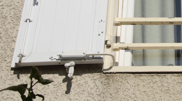 Bloque Volet Blanc - Droit Standard pour Volet Alu – Image 3